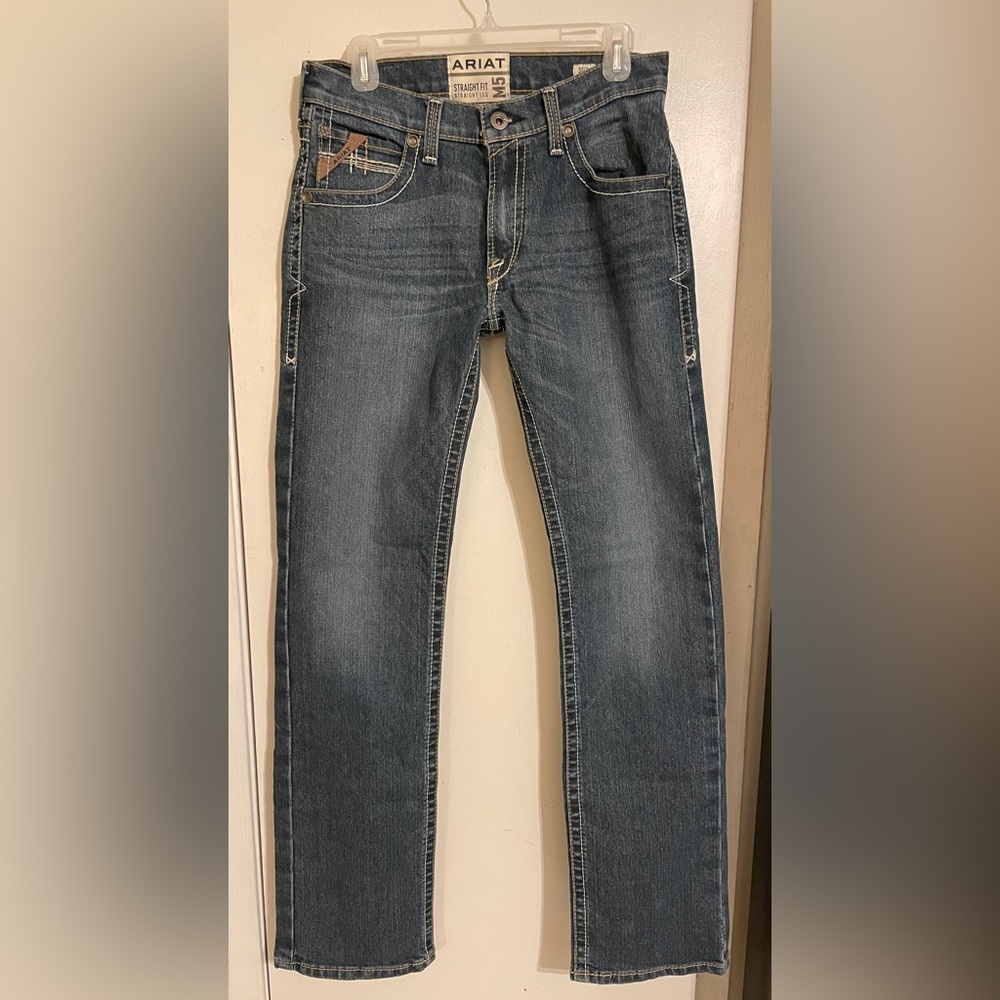 Ariat Mens Jeans - M5 - Straight Fit
-Straight Leg -Size: 30/34.
New w/o tags 2